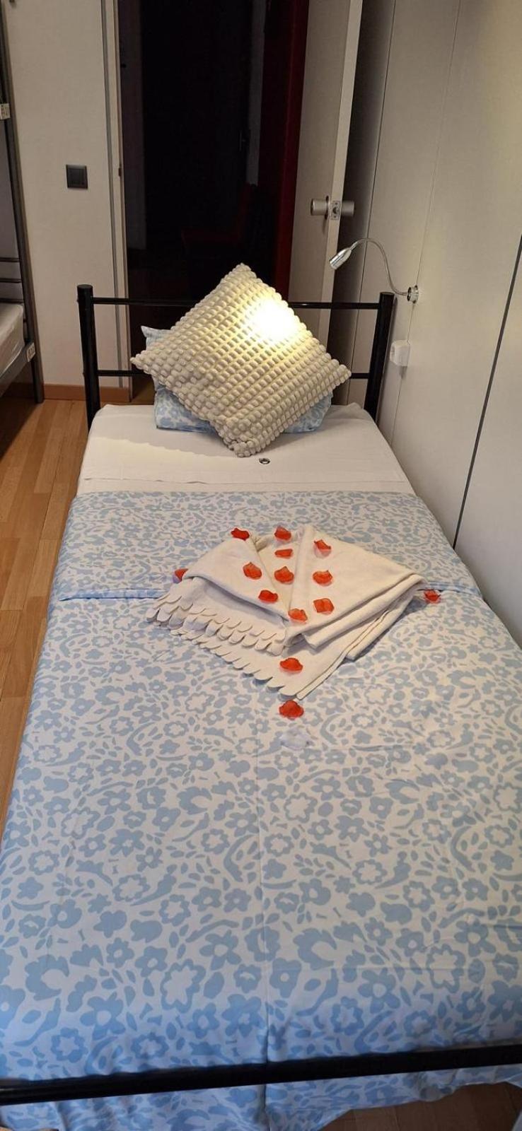 Corujinha Hostel Lisbon Bagian luar foto