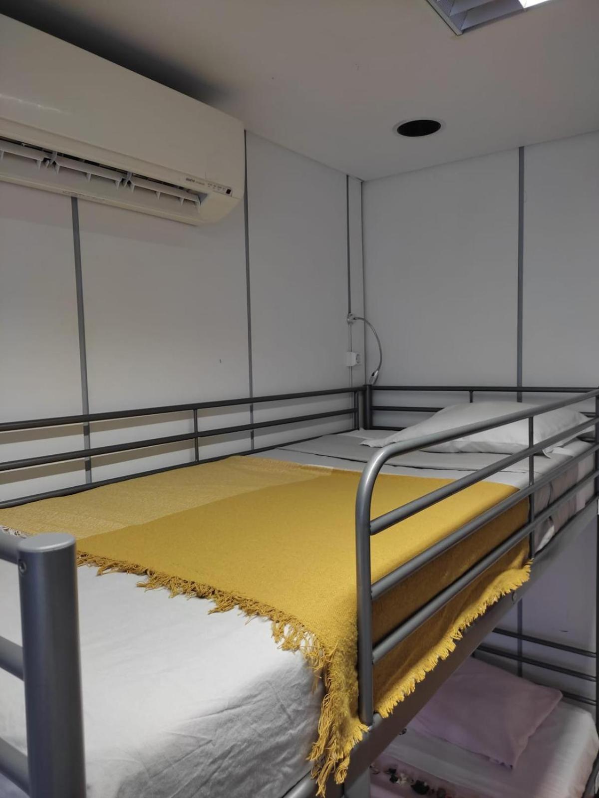 Corujinha Hostel Lisbon Bagian luar foto